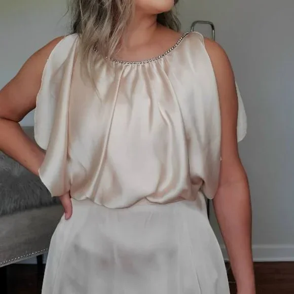 Pearl Pink Satin Dress - Picture 4 of 16